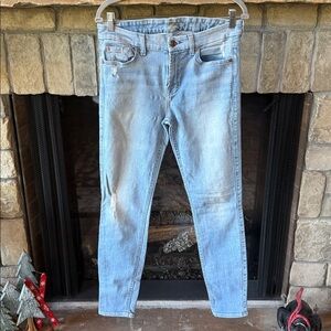 7 For All Mankind Women's Light Blue distressed stretch Skinny Jeans Size 30